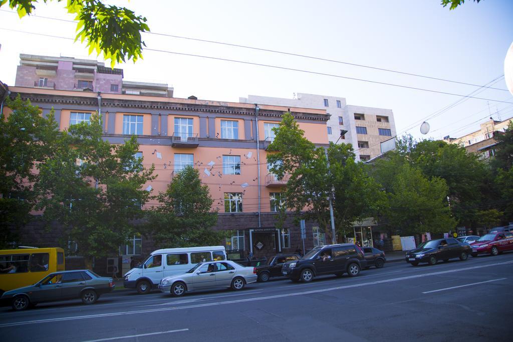 City Centre Apartments By Picnic Yerevan Luaran gambar